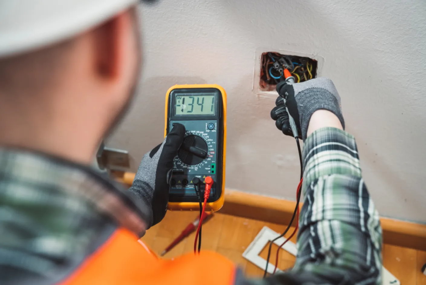 Einstellungstest Elektroniker Mit Lösungen PDF: So meisterst du den Test und sicherst dir deinen Traumjob Einstellungstest Elektroniker Mit Lösungen PDF: So meisterst du den Test und sicherst dir deinen Traumjob
