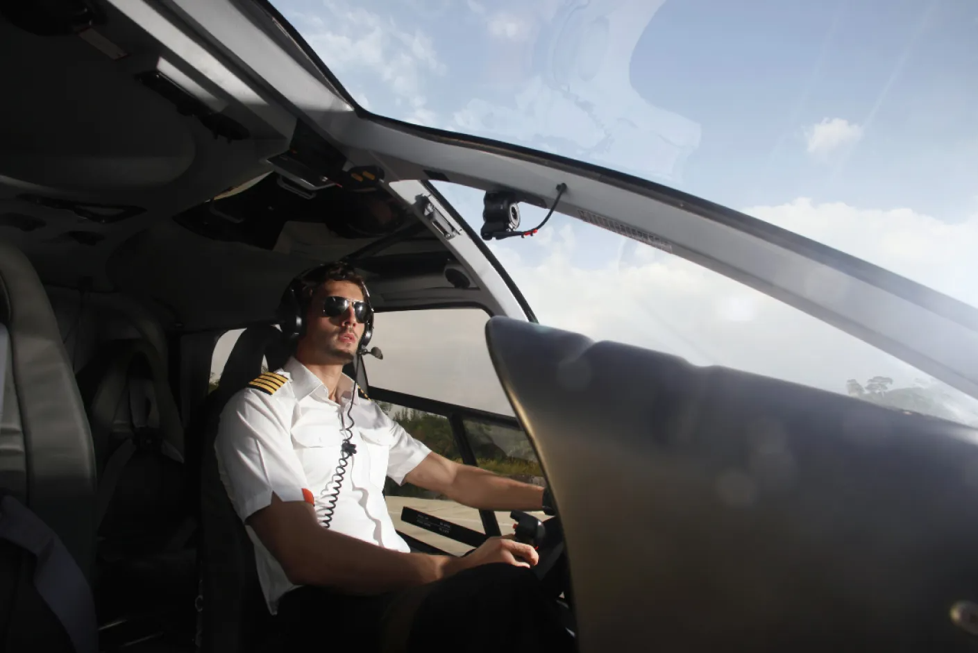 "Test CPL Avión": Consejos y técnicas para aprobar el examen oficial en España "Test CPL Avión": Consejos y técnicas para aprobar el examen oficial en España