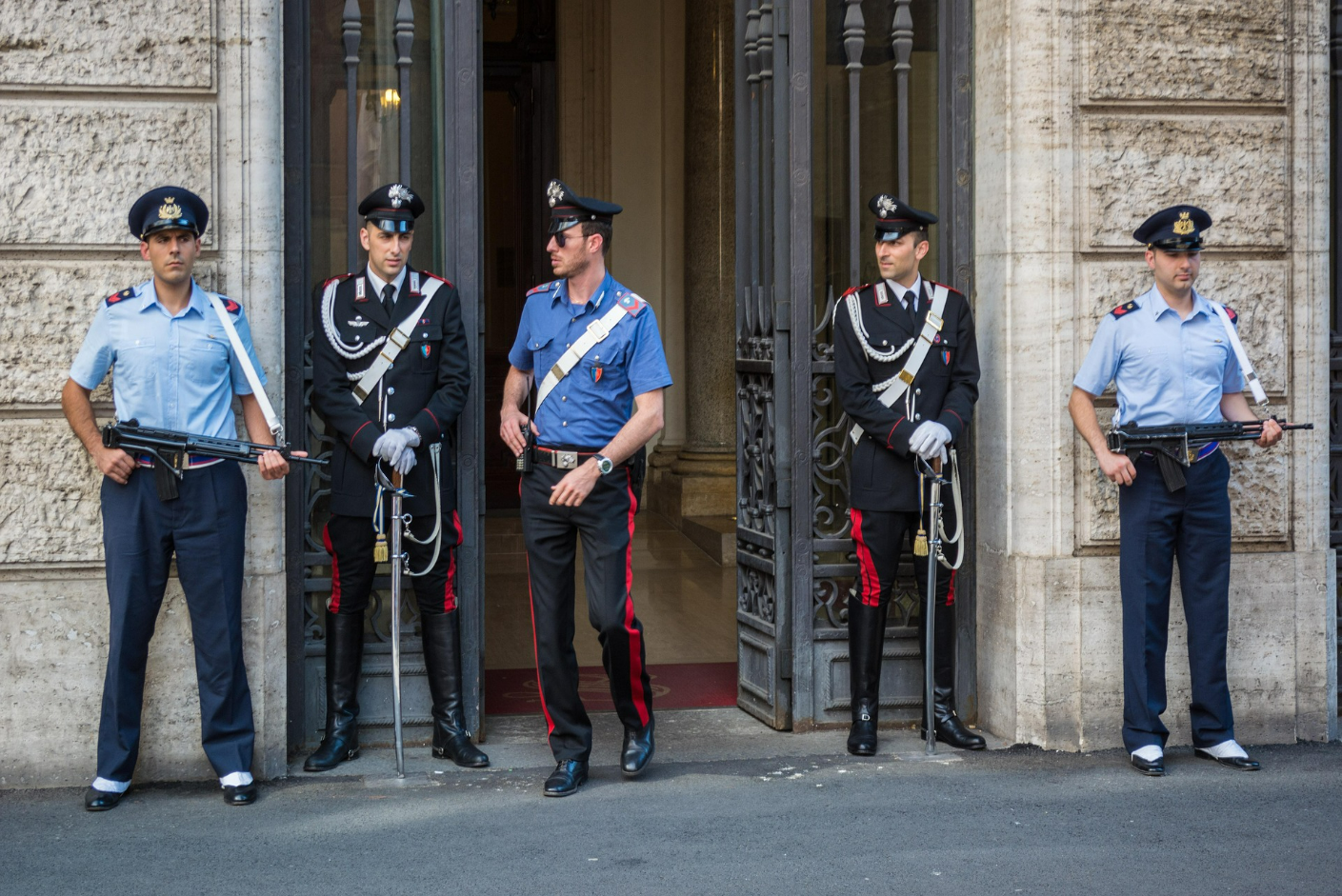 Prepara l'esame Carabinieri con consigli pratici e strategie efficaci per superare la prova con sicurezza Prepara l'esame Carabinieri con consigli pratici e strategie efficaci per superare la prova con sicurezza